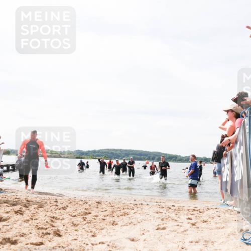 21.06.2026 - Viking Triathlon Michael Strokosch http://msf.ph/oto/9827645 21.06.2026 10:46:34 Schwimmen 156, 363, 388, 497, 654 meine-sportfotos.de