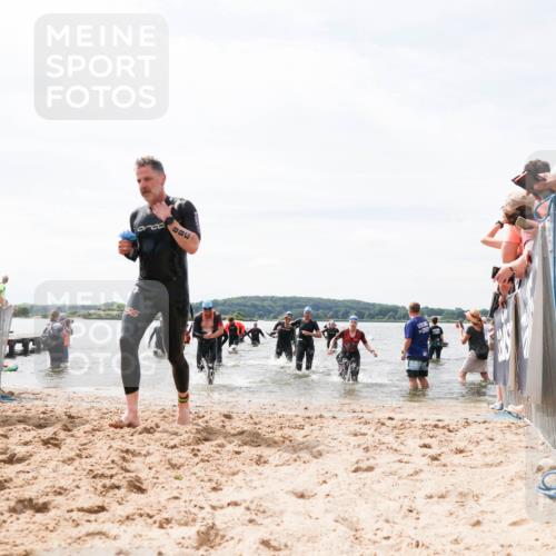 21.06.2026 - Viking Triathlon Michael Strokosch http://msf.ph/oto/9827661 21.06.2026 10:46:39 Schwimmen 156, 260, 363, 388, 414, 650, 654 meine-sportfotos.de