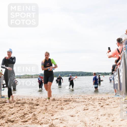 21.06.2026 - Viking Triathlon Michael Strokosch http://msf.ph/oto/9827834 21.06.2026 10:47:38 Schwimmen 56, 297, 304, 353, 469, 554, 571 meine-sportfotos.de