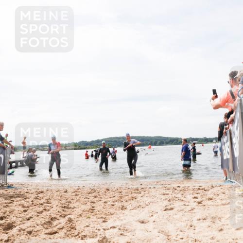 21.06.2026 - Viking Triathlon Michael Strokosch http://msf.ph/oto/9827843 21.06.2026 10:47:41 Schwimmen 56, 297, 304, 469, 554, 571 meine-sportfotos.de