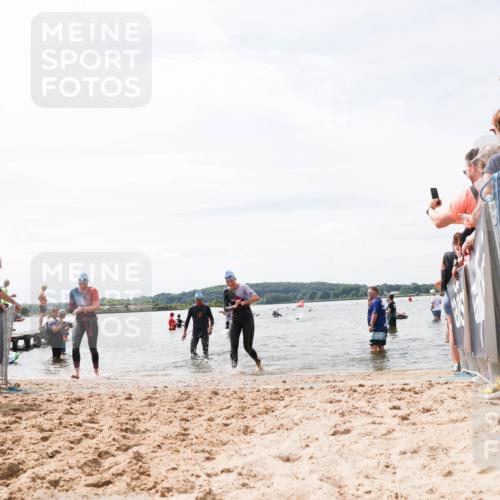 21.06.2026 - Viking Triathlon Michael Strokosch http://msf.ph/oto/9827846 21.06.2026 10:47:42 Schwimmen 56, 297, 304, 554, 571 meine-sportfotos.de