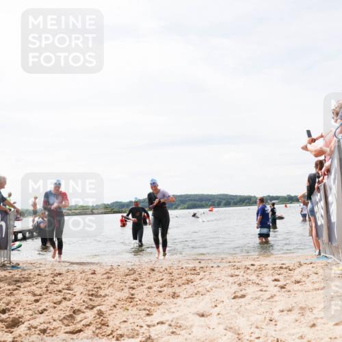 21.06.2026 - Viking Triathlon Michael Strokosch http://msf.ph/oto/9827848 21.06.2026 10:47:43 Schwimmen 56, 297, 304, 554, 571, 574 meine-sportfotos.de