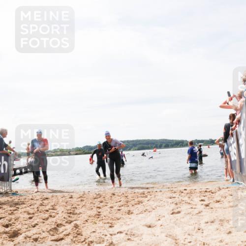 21.06.2026 - Viking Triathlon Michael Strokosch http://msf.ph/oto/9827849 21.06.2026 10:47:43 Schwimmen 56, 297, 304, 554, 571, 574 meine-sportfotos.de