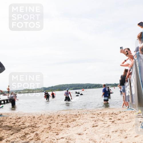 21.06.2026 - Viking Triathlon Michael Strokosch http://msf.ph/oto/9827865 21.06.2026 10:47:48 Schwimmen 56, 297, 554, 574 meine-sportfotos.de