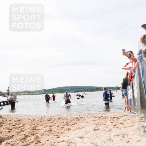 21.06.2026 - Viking Triathlon Michael Strokosch http://msf.ph/oto/9827866 21.06.2026 10:47:49 Schwimmen 56, 297, 554, 574 meine-sportfotos.de