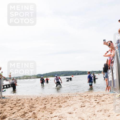 21.06.2026 - Viking Triathlon Michael Strokosch http://msf.ph/oto/9827867 21.06.2026 10:47:49 Schwimmen 56, 297, 554, 574 meine-sportfotos.de