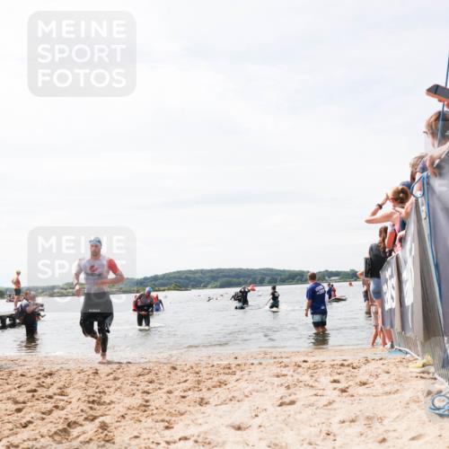 21.06.2026 - Viking Triathlon Michael Strokosch http://msf.ph/oto/9827877 21.06.2026 10:47:52 Schwimmen 56, 60, 574 meine-sportfotos.de