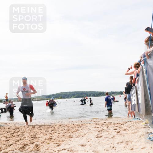21.06.2026 - Viking Triathlon Michael Strokosch http://msf.ph/oto/9827878 21.06.2026 10:47:53 Schwimmen 60, 574 meine-sportfotos.de