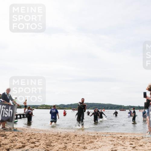 21.06.2026 - Viking Triathlon Michael Strokosch http://msf.ph/oto/9827979 21.06.2026 10:48:26 Schwimmen 101, 185, 207, 306, 495, 662 meine-sportfotos.de