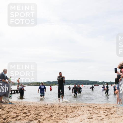 21.06.2026 - Viking Triathlon Michael Strokosch http://msf.ph/oto/9827981 21.06.2026 10:48:27 Schwimmen 101, 185, 207, 306, 495, 662 meine-sportfotos.de