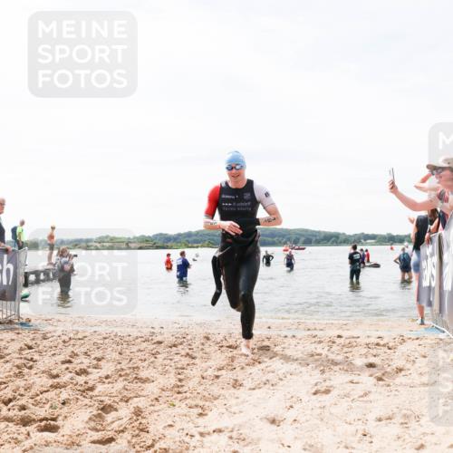 21.06.2026 - Viking Triathlon Michael Strokosch http://msf.ph/oto/9828033 21.06.2026 10:48:44 Schwimmen 181, 209 meine-sportfotos.de