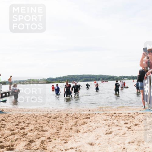 21.06.2026 - Viking Triathlon Michael Strokosch http://msf.ph/oto/9828043 21.06.2026 10:48:47 Schwimmen 181, 209, 223, 409 meine-sportfotos.de