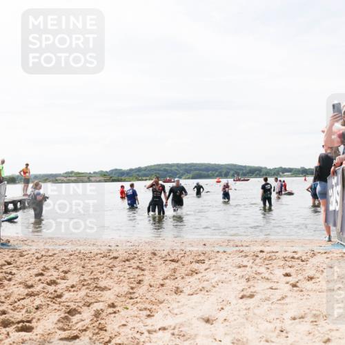 21.06.2026 - Viking Triathlon Michael Strokosch http://msf.ph/oto/9828045 21.06.2026 10:48:48 Schwimmen 181, 209, 223, 409 meine-sportfotos.de