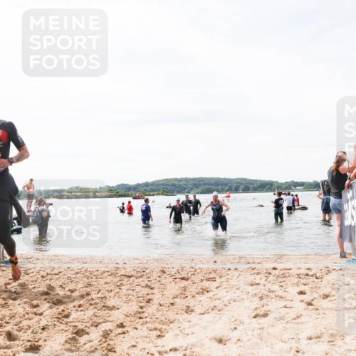 21.06.2026 - Viking Triathlon Michael Strokosch http://msf.ph/oto/9828073 21.06.2026 10:48:57 Schwimmen 223, 378, 409, 549 meine-sportfotos.de