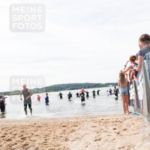 21.06.2026 - Viking Triathlon Michael Strokosch http://msf.ph/oto/9828265 21.06.2026 10:50:05 Schwimmen 192, 639, 659 meine-sportfotos.de