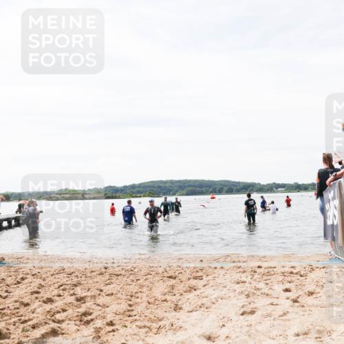21.06.2026 - Viking Triathlon Michael Strokosch http://msf.ph/oto/9828346 21.06.2026 10:50:32 Schwimmen 261, 382, 603 meine-sportfotos.de