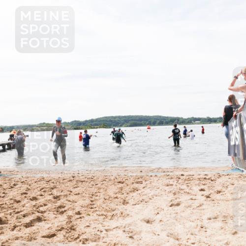 21.06.2026 - Viking Triathlon Michael Strokosch http://msf.ph/oto/9828355 21.06.2026 10:50:35 Schwimmen 261 meine-sportfotos.de