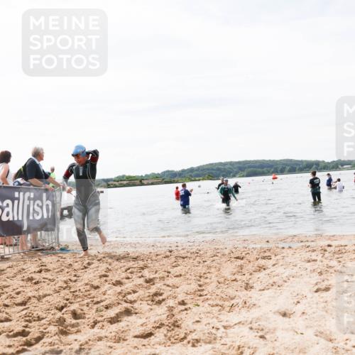 21.06.2026 - Viking Triathlon Michael Strokosch http://msf.ph/oto/9828359 21.06.2026 10:50:36 Schwimmen 261 meine-sportfotos.de
