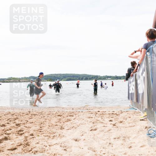 21.06.2026 - Viking Triathlon Michael Strokosch http://msf.ph/oto/9828374 21.06.2026 10:50:41 Schwimmen 261, 295, 416 meine-sportfotos.de