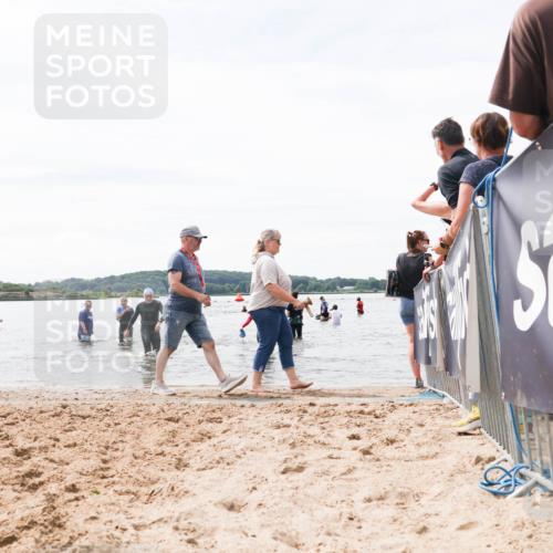 21.06.2026 - Viking Triathlon Michael Strokosch http://msf.ph/oto/9828421 21.06.2026 10:50:57 Schwimmen 57, 66, 76, 184 meine-sportfotos.de
