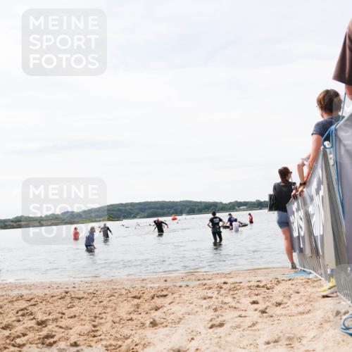 21.06.2026 - Viking Triathlon Michael Strokosch http://msf.ph/oto/9828460 21.06.2026 10:51:10 Schwimmen 66 meine-sportfotos.de