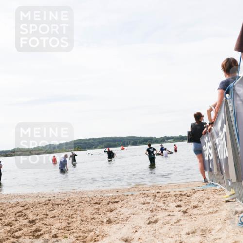 21.06.2026 - Viking Triathlon Michael Strokosch http://msf.ph/oto/9828463 21.06.2026 10:51:11 Schwimmen 66 meine-sportfotos.de