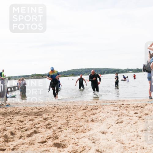 21.06.2026 - Viking Triathlon Michael Strokosch http://msf.ph/oto/9828514 21.06.2026 10:51:28 Schwimmen 335, 609, 628 meine-sportfotos.de