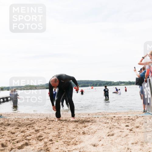 21.06.2026 - Viking Triathlon Michael Strokosch http://msf.ph/oto/9828530 21.06.2026 10:51:34 Schwimmen 335, 609, 628 meine-sportfotos.de