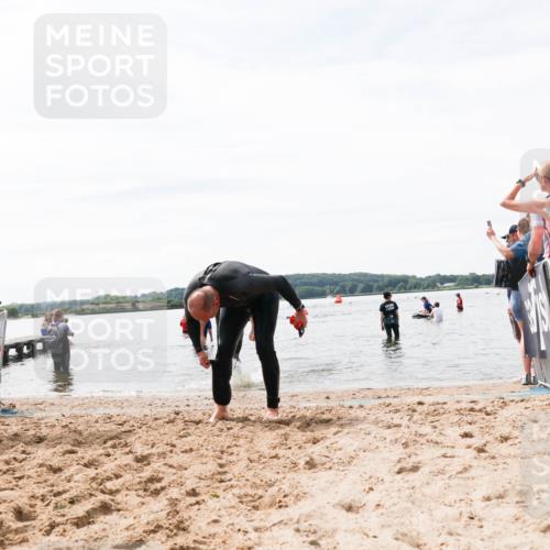 21.06.2026 - Viking Triathlon Michael Strokosch http://msf.ph/oto/9828531 21.06.2026 10:51:34 Schwimmen 335, 609, 628 meine-sportfotos.de