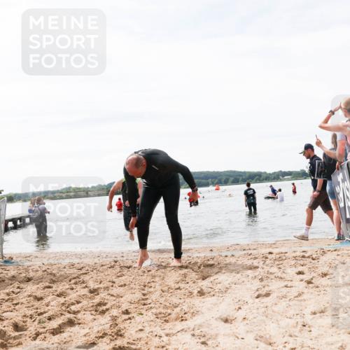 21.06.2026 - Viking Triathlon Michael Strokosch http://msf.ph/oto/9828533 21.06.2026 10:51:35 Schwimmen 335, 609, 628 meine-sportfotos.de