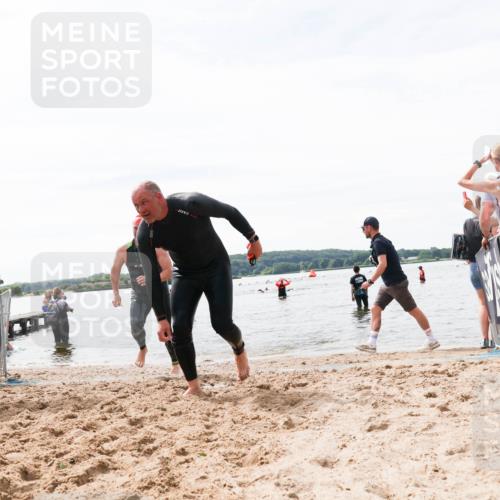 21.06.2026 - Viking Triathlon Michael Strokosch http://msf.ph/oto/9828535 21.06.2026 10:51:35 Schwimmen 335, 609, 628 meine-sportfotos.de