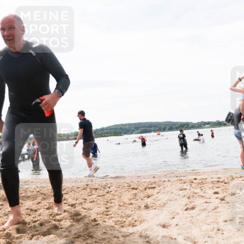21.06.2026 - Viking Triathlon Michael Strokosch http://msf.ph/oto/9828540 21.06.2026 10:51:37 Schwimmen 609, 628 meine-sportfotos.de