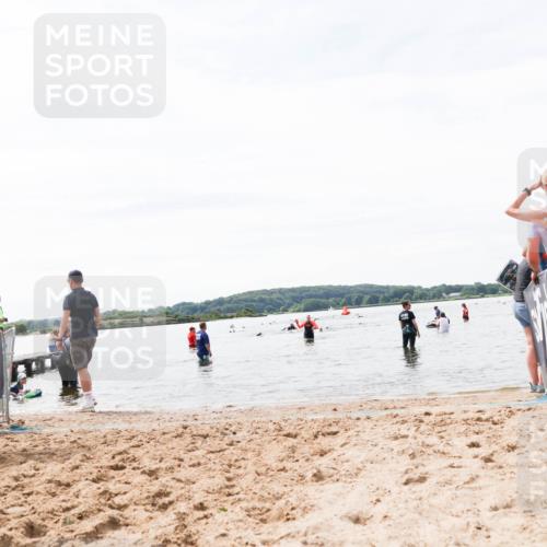 21.06.2026 - Viking Triathlon Michael Strokosch http://msf.ph/oto/9828543 21.06.2026 10:51:38 Schwimmen 609, 628 meine-sportfotos.de