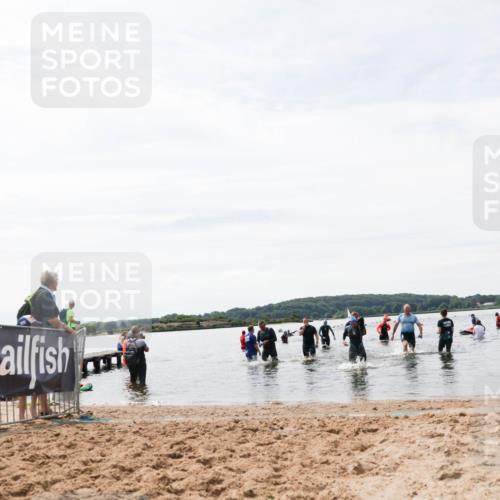 21.06.2026 - Viking Triathlon Michael Strokosch http://msf.ph/oto/9828613 21.06.2026 10:52:01 Schwimmen 362, 512, 642 meine-sportfotos.de