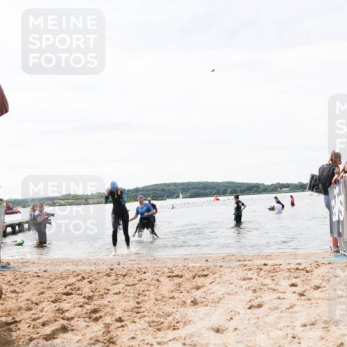 21.06.2026 - Viking Triathlon Michael Strokosch http://msf.ph/oto/9828658 21.06.2026 10:52:16 Schwimmen 40, 174, 222, 252, 272, 491, 512 meine-sportfotos.de