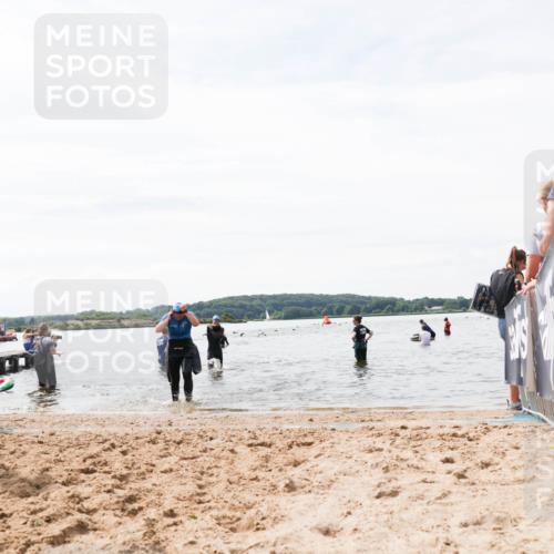 21.06.2026 - Viking Triathlon Michael Strokosch http://msf.ph/oto/9828666 21.06.2026 10:52:19 Schwimmen 40, 222, 272, 491 meine-sportfotos.de