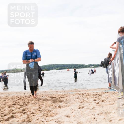 21.06.2026 - Viking Triathlon Michael Strokosch http://msf.ph/oto/9828677 21.06.2026 10:52:23 Schwimmen 40, 222, 272 meine-sportfotos.de