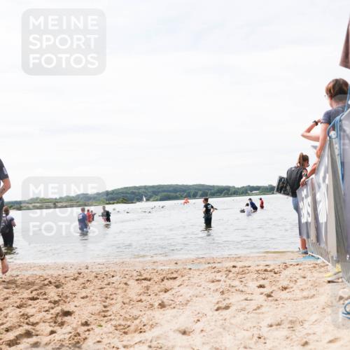 21.06.2026 - Viking Triathlon Michael Strokosch http://msf.ph/oto/9828687 21.06.2026 10:52:26 Schwimmen 40, 222 meine-sportfotos.de
