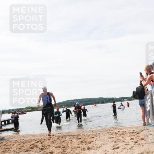 21.06.2026 - Viking Triathlon Michael Strokosch http://msf.ph/oto/9828807 21.06.2026 10:53:07 Schwimmen 133, 307, 433, 532, 661 meine-sportfotos.de