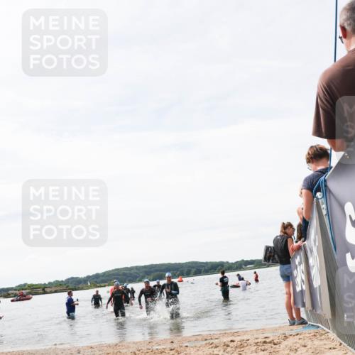 21.06.2026 - Viking Triathlon Michael Strokosch http://msf.ph/oto/9828868 21.06.2026 10:53:28 Schwimmen 59, 92, 283 meine-sportfotos.de