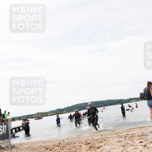 21.06.2026 - Viking Triathlon Michael Strokosch http://msf.ph/oto/9828873 21.06.2026 10:53:29 Schwimmen 59, 92, 283 meine-sportfotos.de