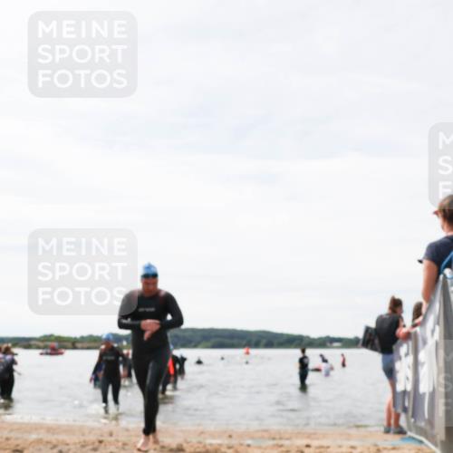 21.06.2026 - Viking Triathlon Michael Strokosch http://msf.ph/oto/9828885 21.06.2026 10:53:33 Schwimmen 59, 92, 283, 375 meine-sportfotos.de