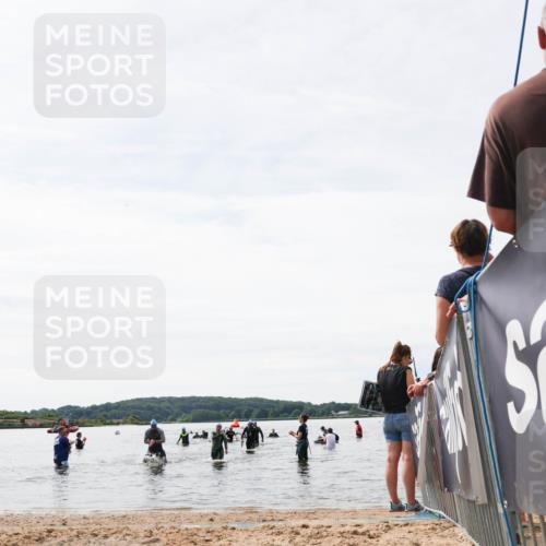 21.06.2026 - Viking Triathlon Michael Strokosch http://msf.ph/oto/9829033 21.06.2026 10:54:22 Schwimmen 237, 557 meine-sportfotos.de