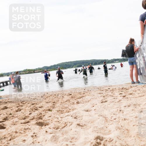 21.06.2026 - Viking Triathlon Michael Strokosch http://msf.ph/oto/9829042 21.06.2026 10:54:25 Schwimmen 427, 557 meine-sportfotos.de