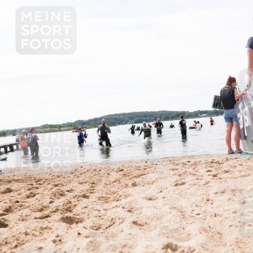 21.06.2026 - Viking Triathlon Michael Strokosch http://msf.ph/oto/9829043 21.06.2026 10:54:26 Schwimmen 427, 557 meine-sportfotos.de