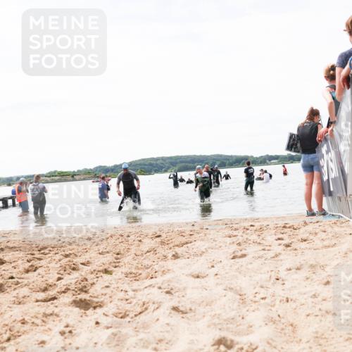 21.06.2026 - Viking Triathlon Michael Strokosch http://msf.ph/oto/9829049 21.06.2026 10:54:28 Schwimmen 427, 557 meine-sportfotos.de