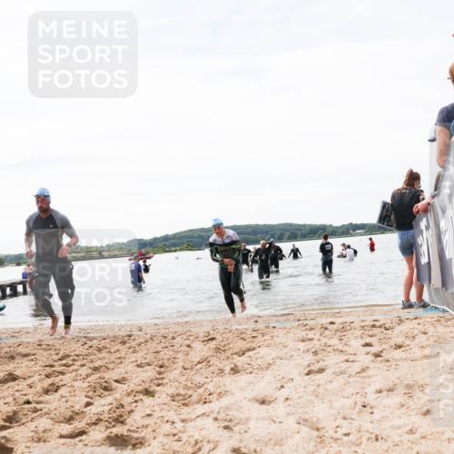 21.06.2026 - Viking Triathlon Michael Strokosch http://msf.ph/oto/9829061 21.06.2026 10:54:32 Schwimmen 413, 427, 557 meine-sportfotos.de