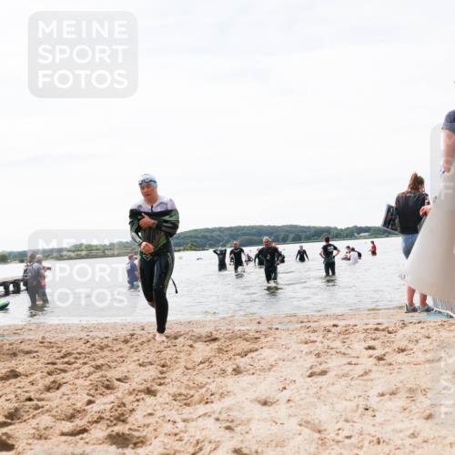 21.06.2026 - Viking Triathlon Michael Strokosch http://msf.ph/oto/9829066 21.06.2026 10:54:33 Schwimmen 413, 427, 557 meine-sportfotos.de