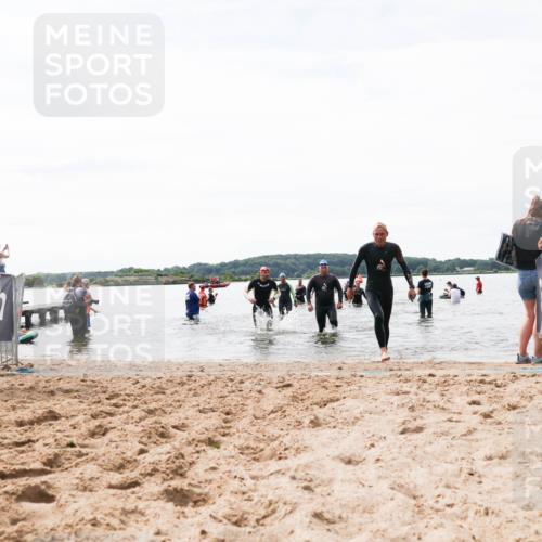 21.06.2026 - Viking Triathlon Michael Strokosch http://msf.ph/oto/9829088 21.06.2026 10:54:41 Schwimmen 413, 504, 613 meine-sportfotos.de