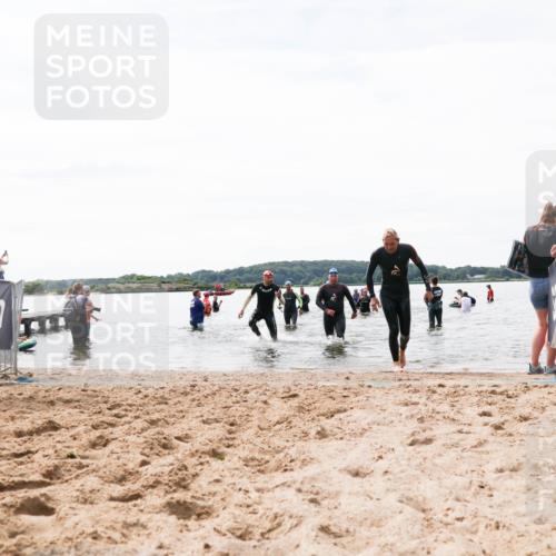 21.06.2026 - Viking Triathlon Michael Strokosch http://msf.ph/oto/9829089 21.06.2026 10:54:41 Schwimmen 413, 504, 613 meine-sportfotos.de